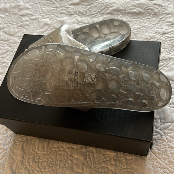 Brand new Coach Slides - Picture 3 of 3
